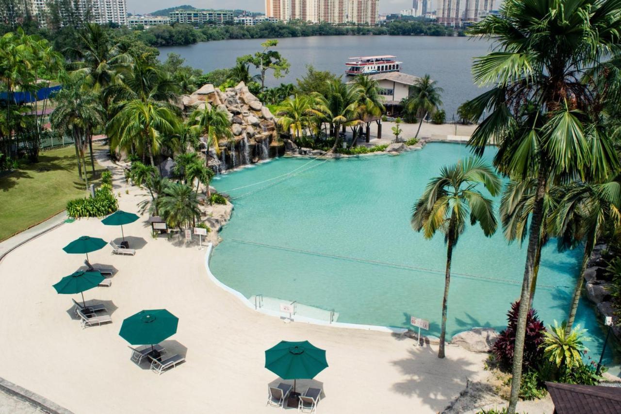 Mines Beach Resort Hotel Seri Kembangan Extérieur photo