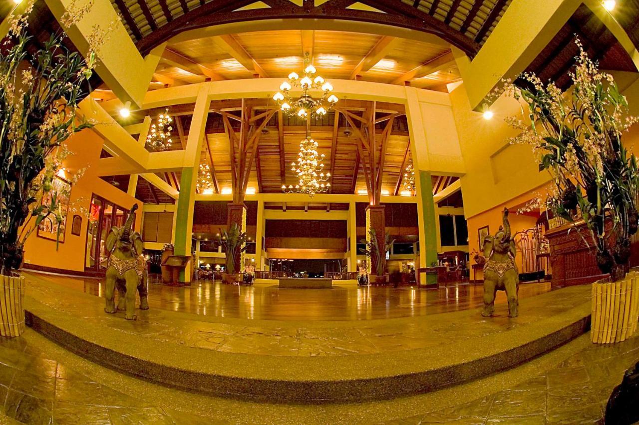 Mines Beach Resort Hotel Seri Kembangan Extérieur photo