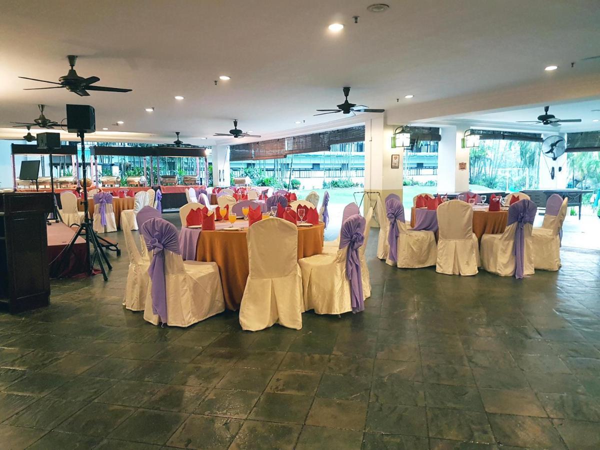 Mines Beach Resort Hotel Seri Kembangan Extérieur photo