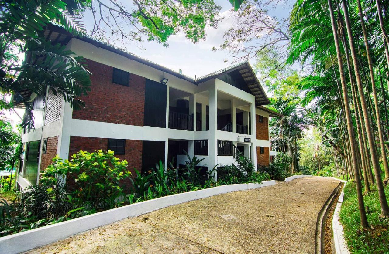 Mines Beach Resort Hotel Seri Kembangan Extérieur photo