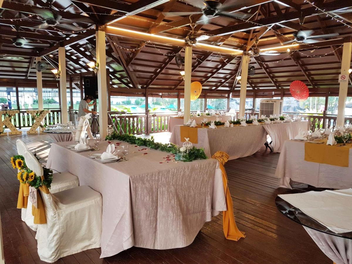 Mines Beach Resort Hotel Seri Kembangan Extérieur photo