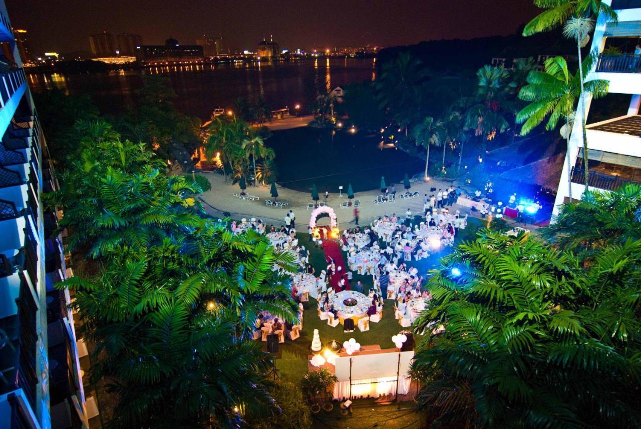 Mines Beach Resort Hotel Seri Kembangan Extérieur photo