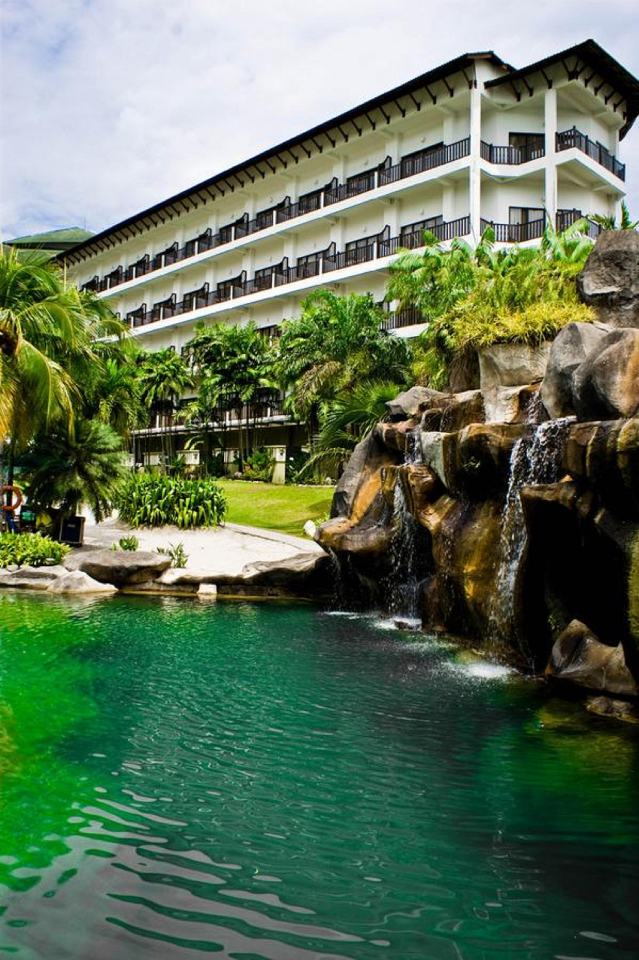 Mines Beach Resort Hotel Seri Kembangan Extérieur photo