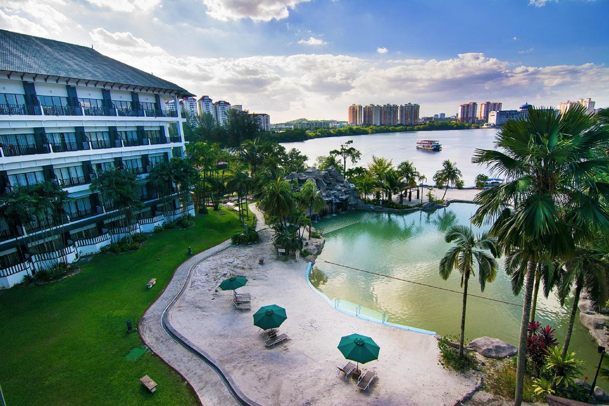 Mines Beach Resort Hotel Seri Kembangan Extérieur photo