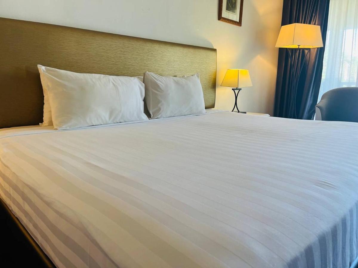 Mines Beach Resort Hotel Seri Kembangan Extérieur photo