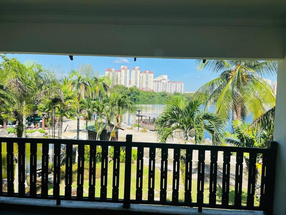 Mines Beach Resort Hotel Seri Kembangan Extérieur photo