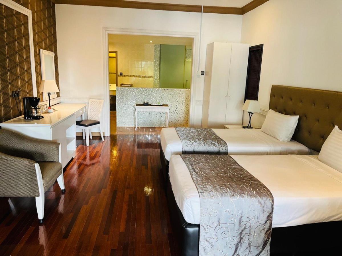 Mines Beach Resort Hotel Seri Kembangan Extérieur photo