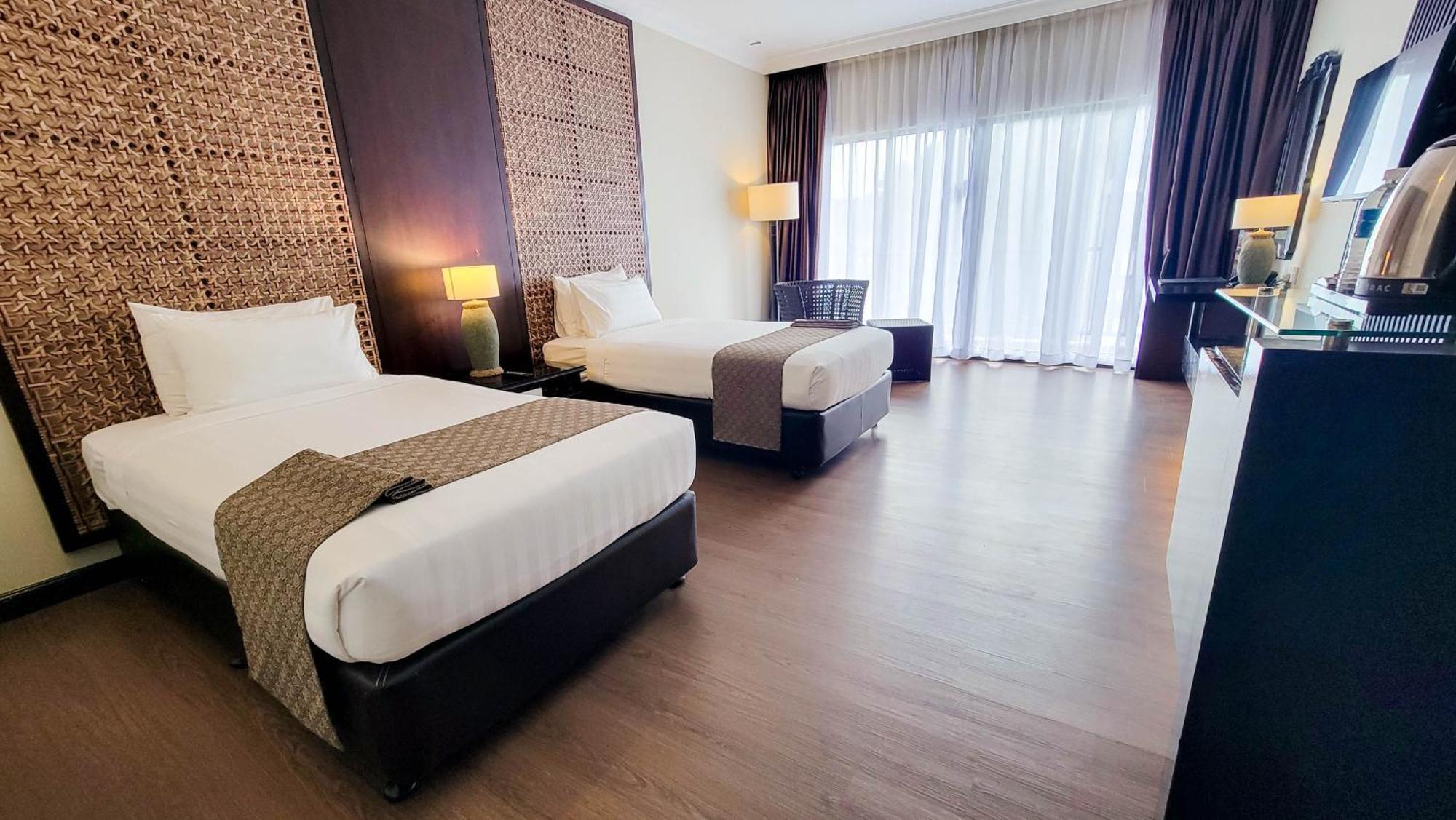 Mines Beach Resort Hotel Seri Kembangan Extérieur photo