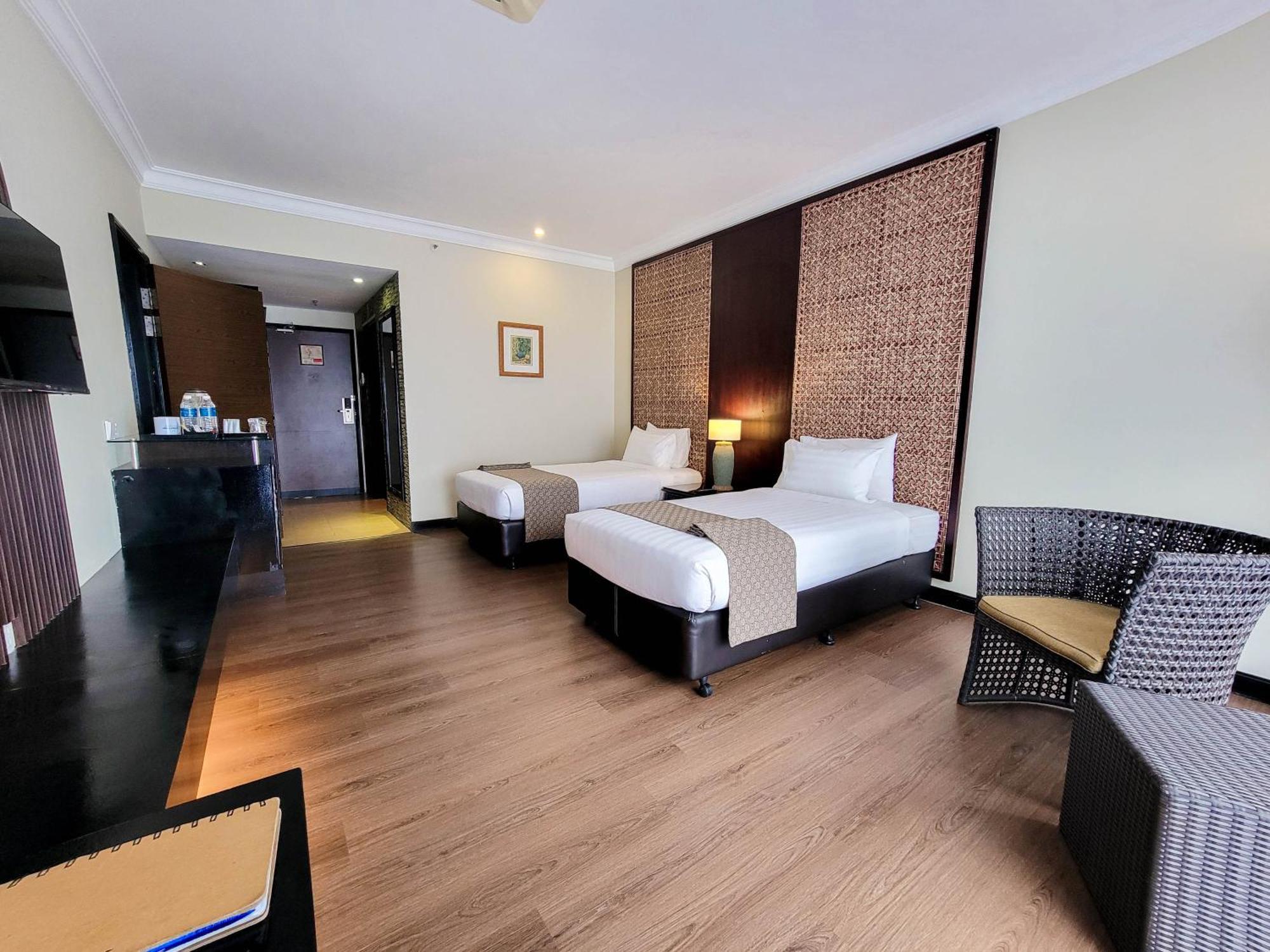 Mines Beach Resort Hotel Seri Kembangan Extérieur photo