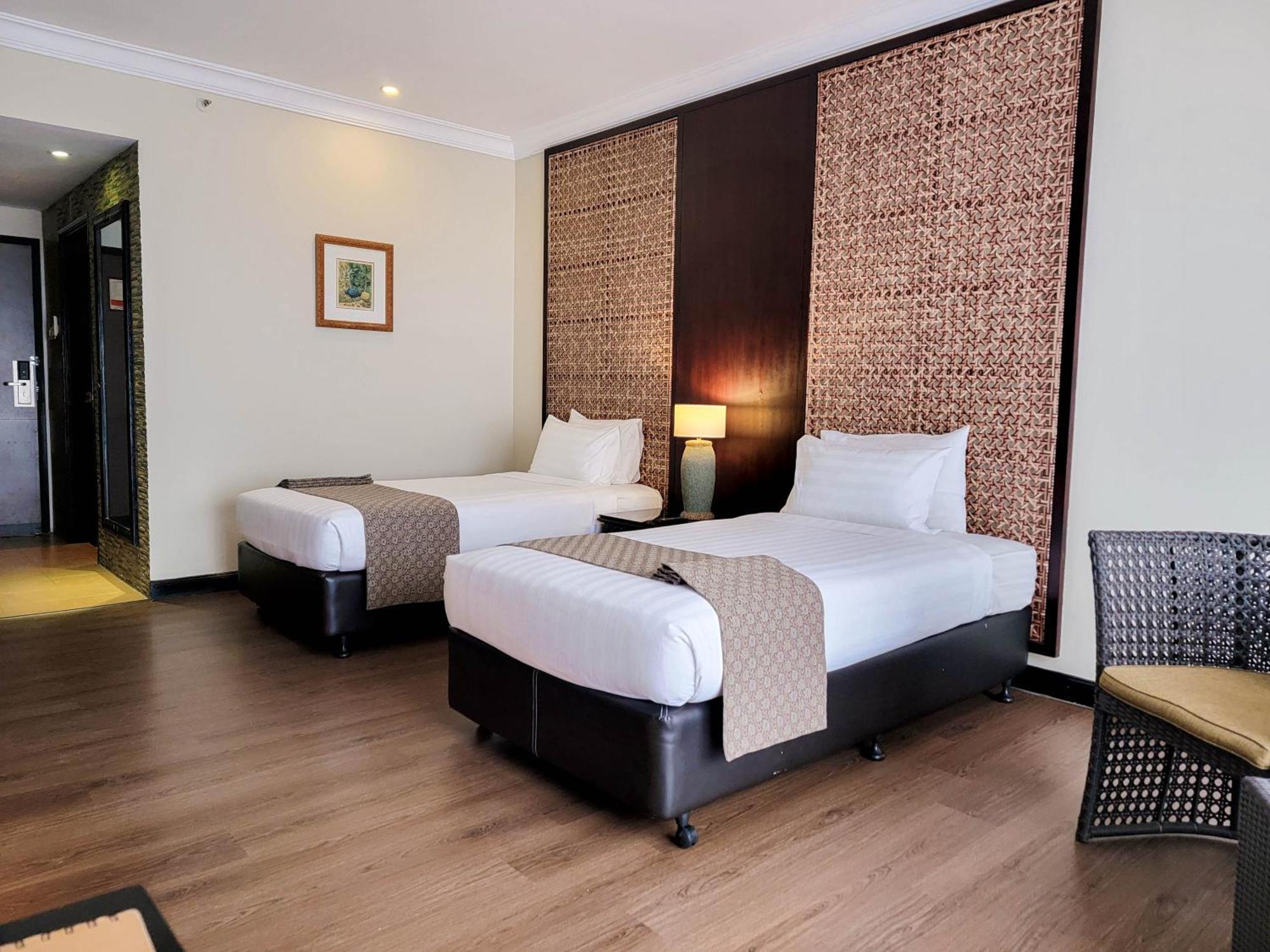 Mines Beach Resort Hotel Seri Kembangan Extérieur photo